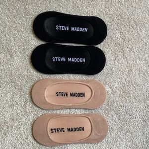 Steve Madden / Black & Tan no show socks